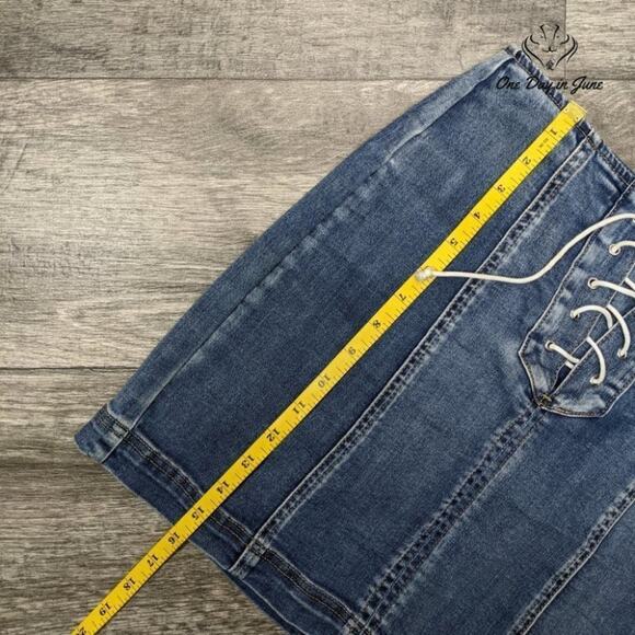 Pacsun Women's Lace Up Front Denim Skirt Size 25 (2) - Picture 4 of 5
